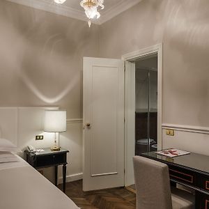 Classic Single Room